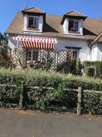 Clos Du Bourg Saint-Cyr-en-Val Exterior foto
